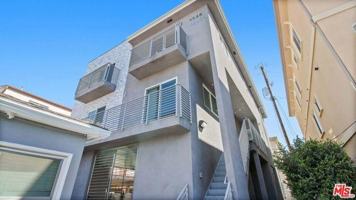 featured image of 1846 S Barrington Ave