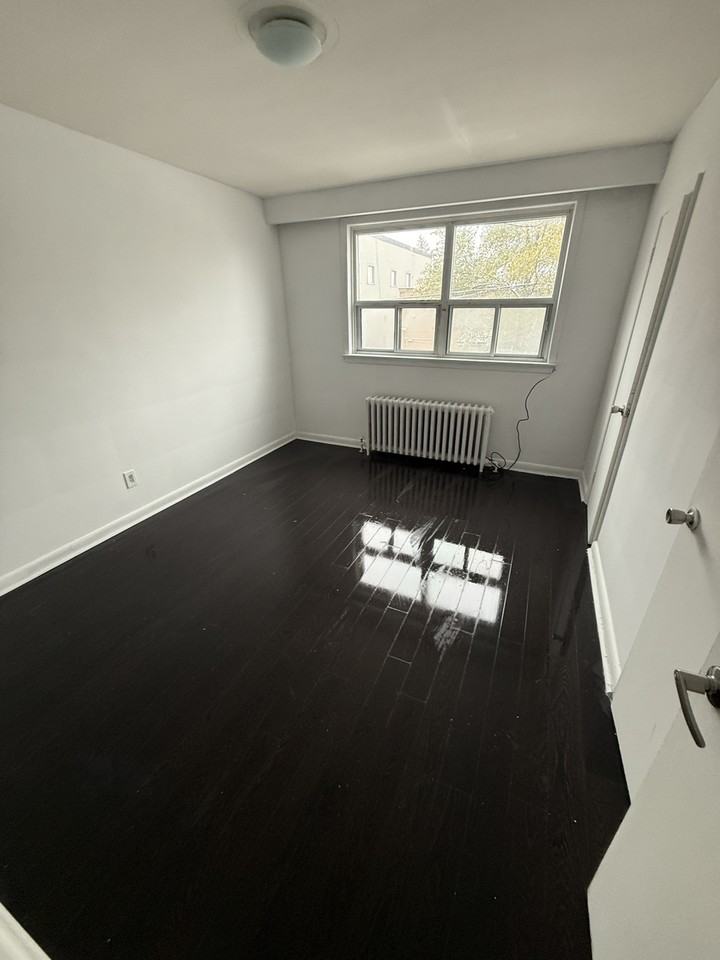 35 Lester Ave - Photo 6 of 9