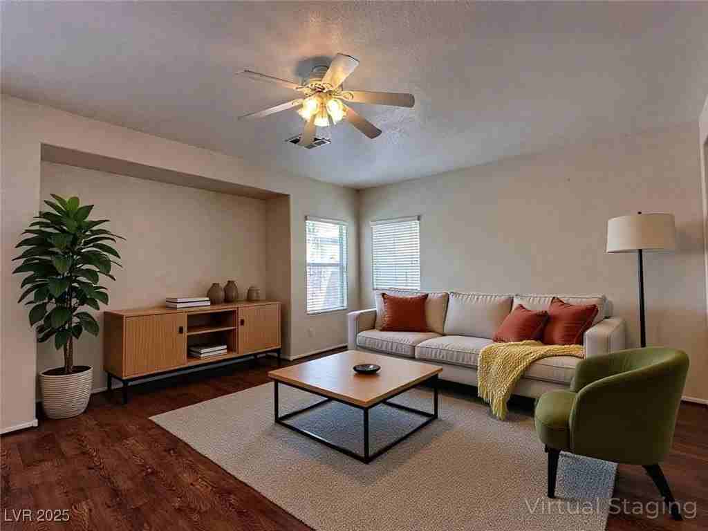 2586 Highland Cliff Dr - Photo 7 of 33