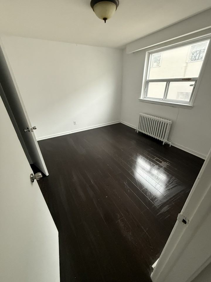 35 Lester Ave - Photo 5 of 9