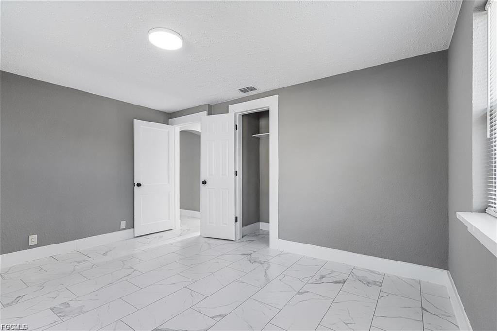 4472 E Riverside Dr - Photo 7 of 8