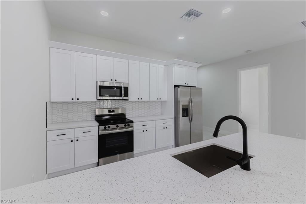 2253 10th Ter - Photo 2 of 8