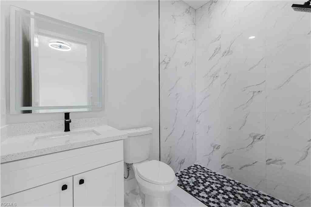 2253 10th Ter - Photo 5 of 8