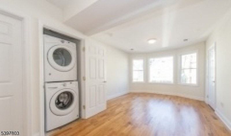 15 Olyphant Pl #2 - Photo 6 of 7