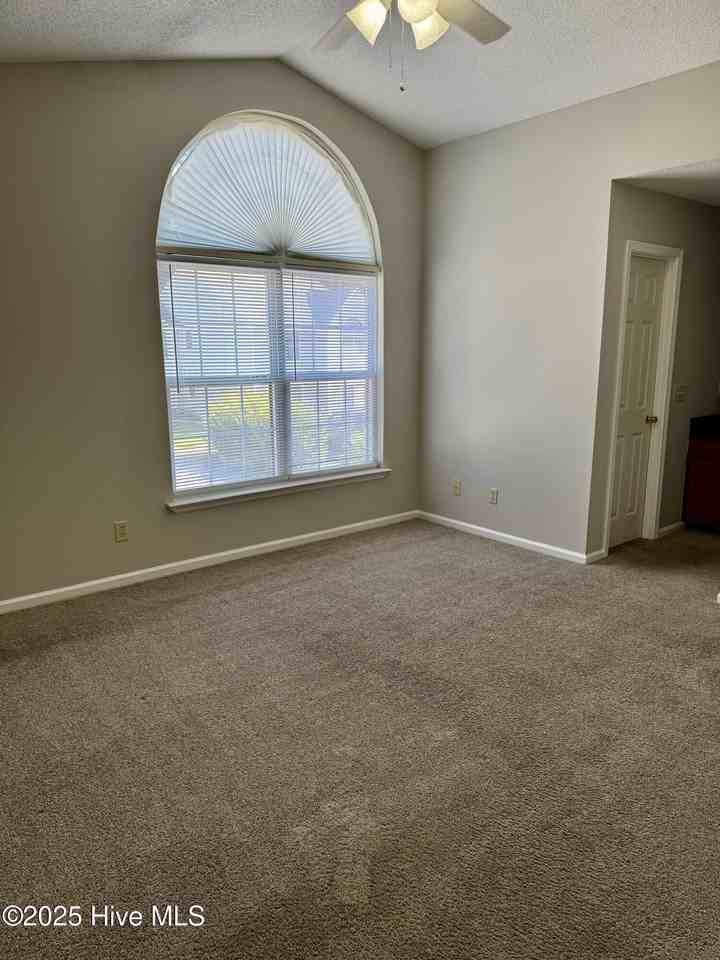 3402 Evans St Apt A #A - Photo 2 of 7