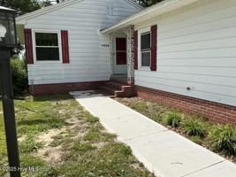 featured image of 4926 Pinevilla Street