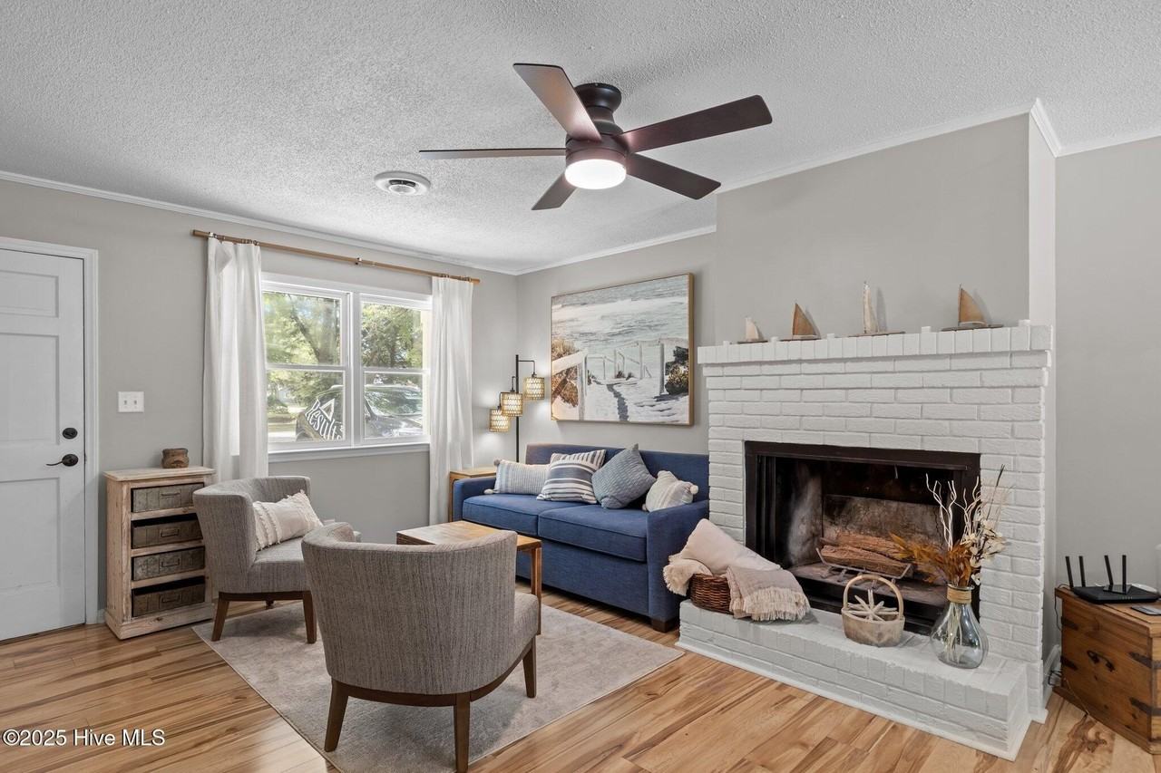 201 Loma Linda Drive - Photo 5 of 29