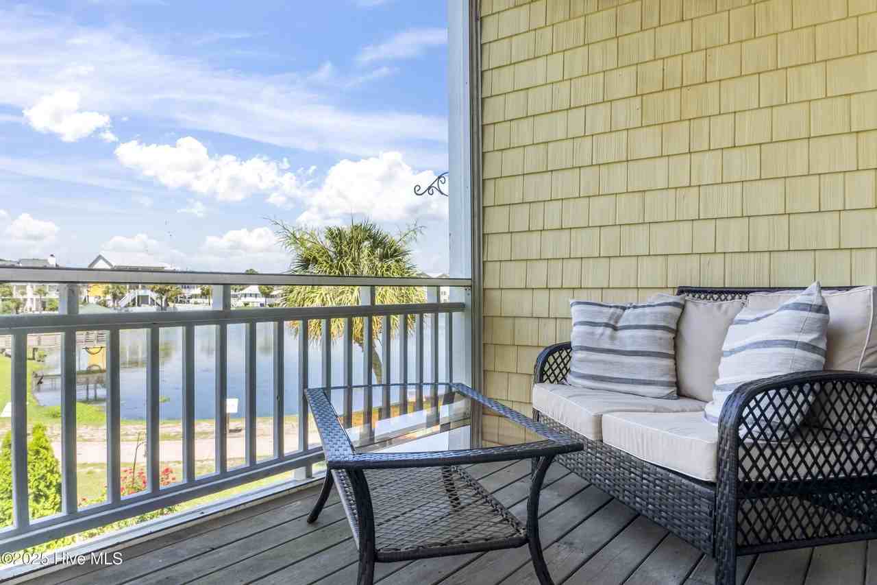 316 Columbia Ave Apt 1 #1 - Photo 3 of 19