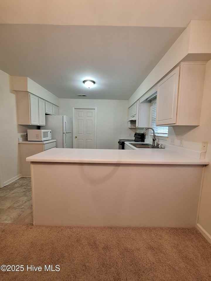 2207 Locksley Woods Dr Apt E #E - Photo 6 of 15