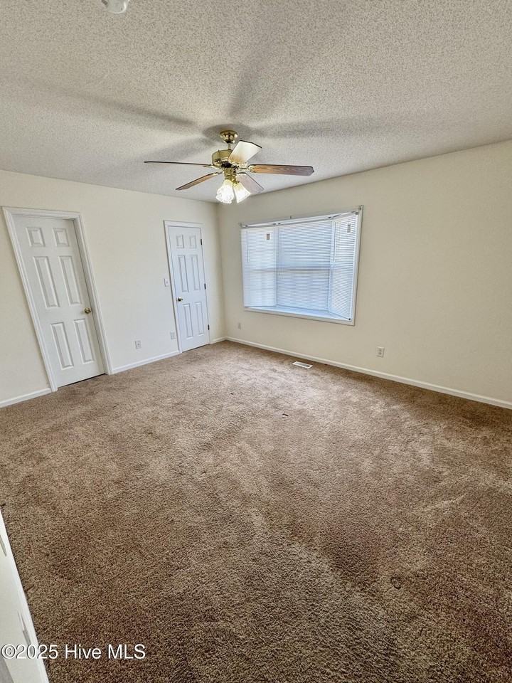 3939 Sterling Pointe Dr Unit Sss4 #SSS4 - Photo 7 of 10