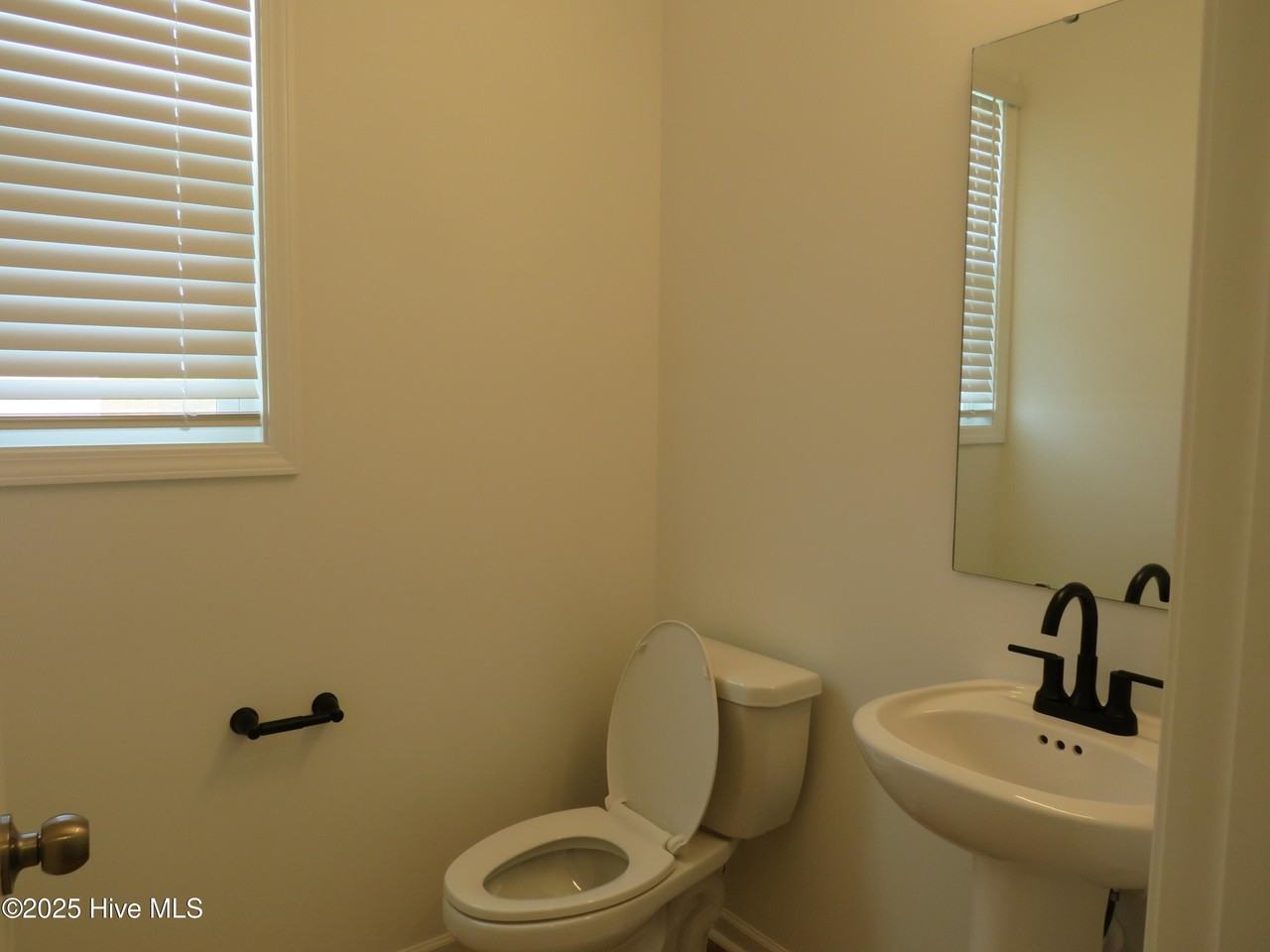 370 Summer Wind Way - Photo 7 of 37