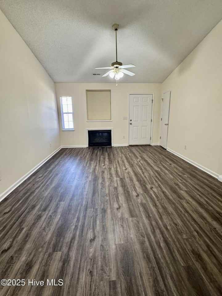 1303 Angels End Unit A #A - Photo 6 of 14