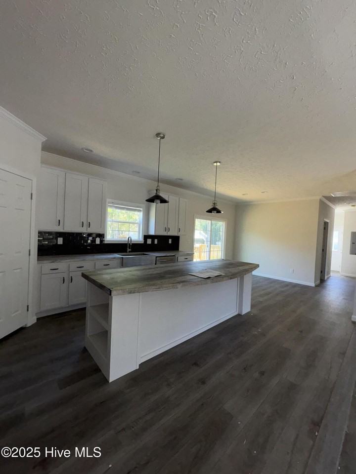 416 Peanut Road - Photo 6 of 20