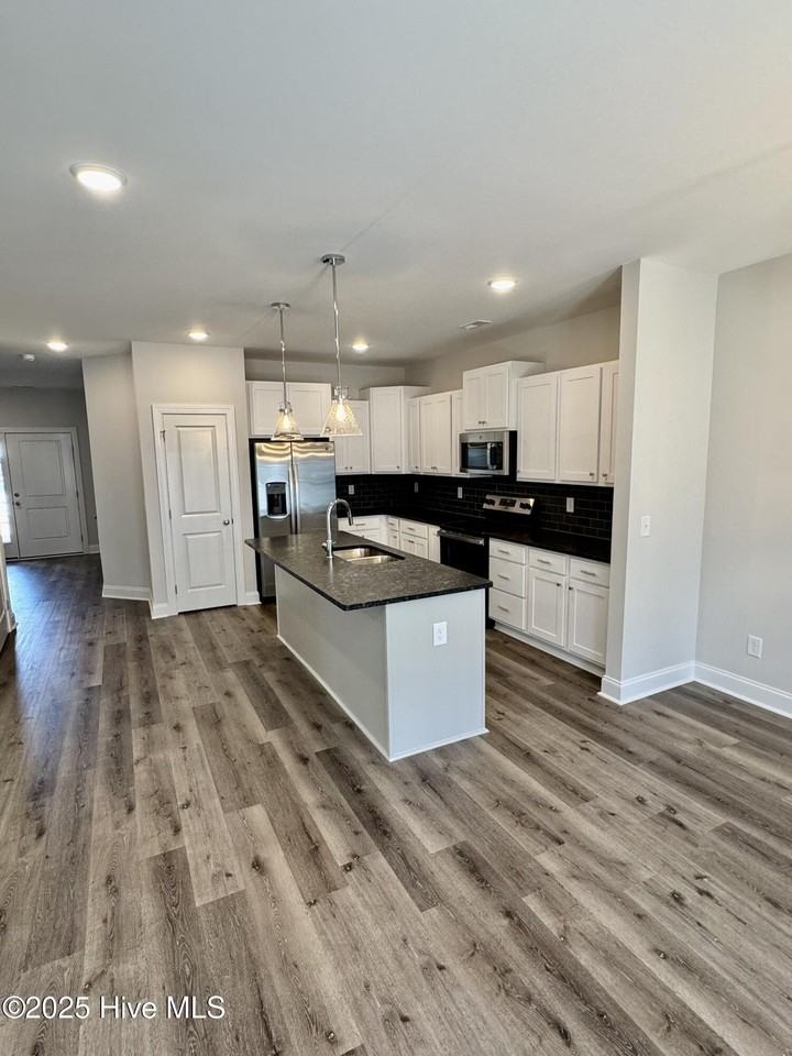 1404 Hartley Ln #C - Photo 4 of 33