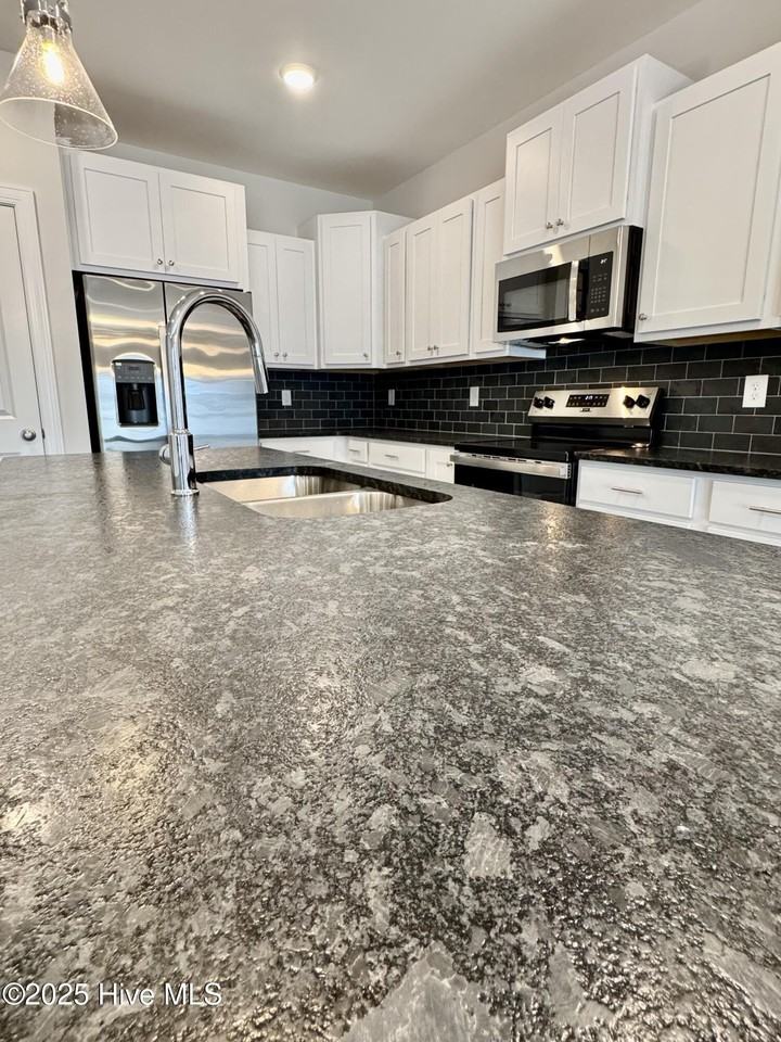 1404 Hartley Ln #C - Photo 5 of 33