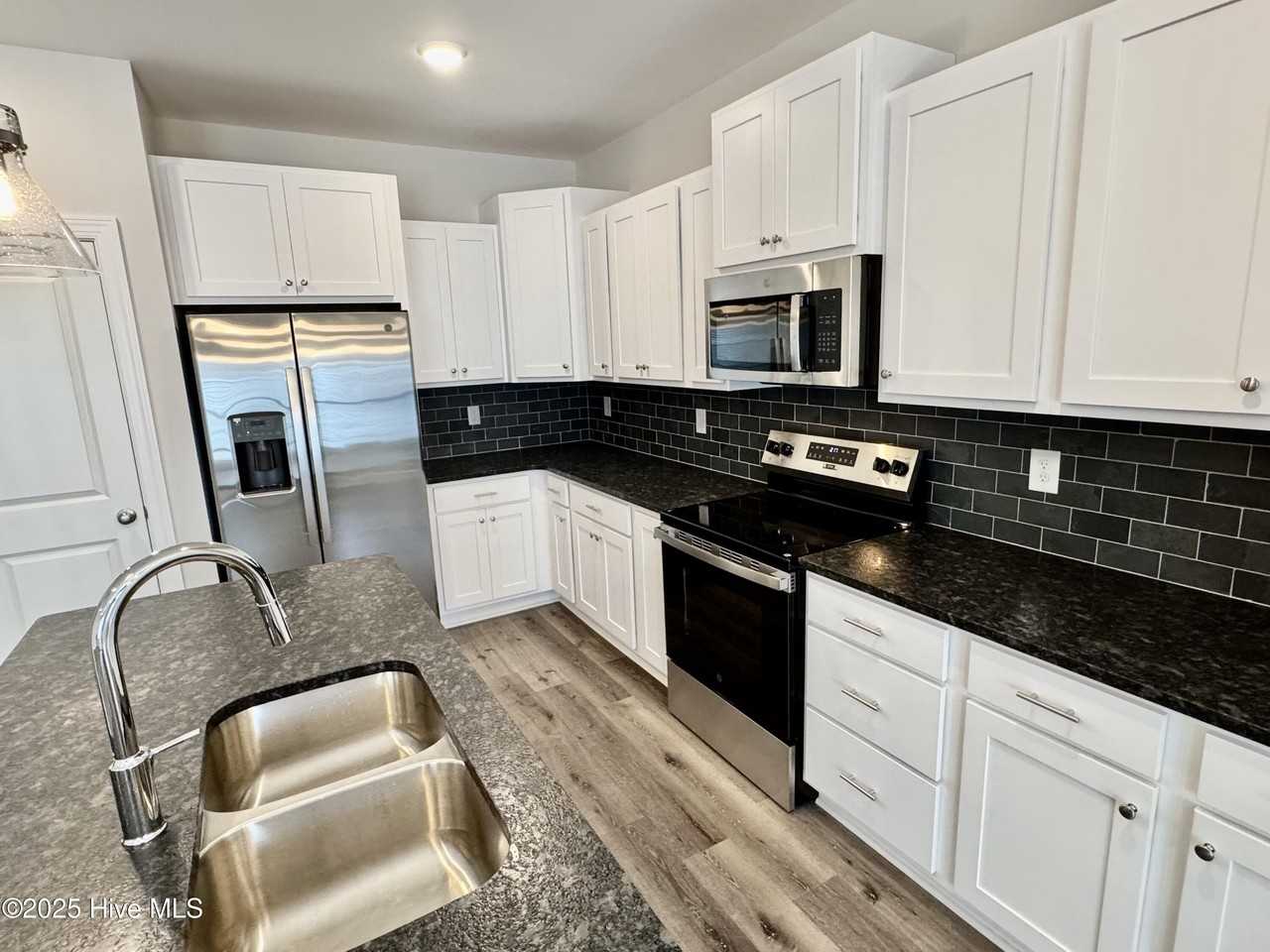 1404 Hartley Ln #C - Photo 6 of 33