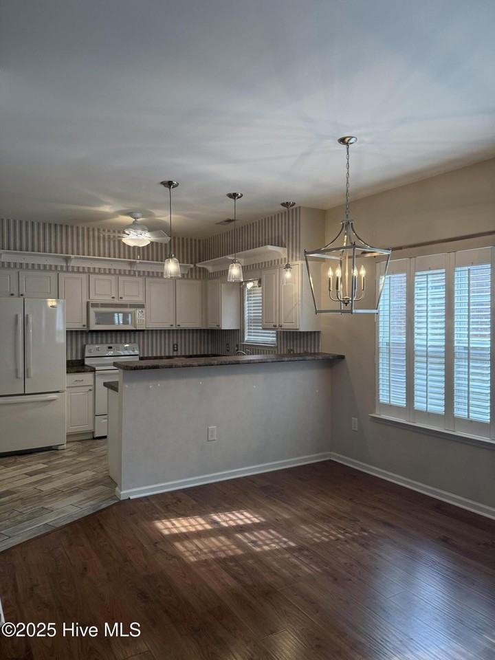 2231 Locksley Woods Dr Apt A #A - Photo 3 of 11