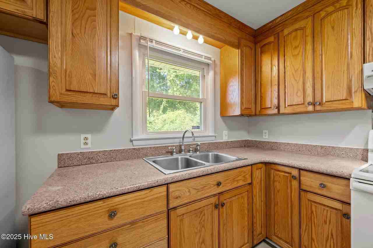 2503 Country Club Road - Photo 7 of 30