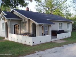 featured image of 301 South Eastern Street