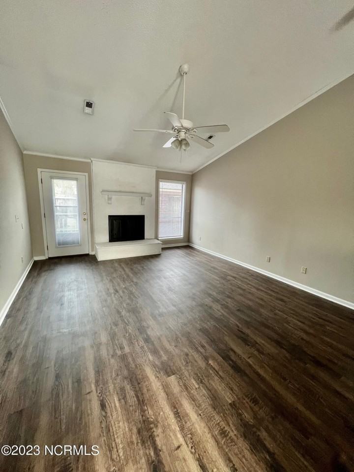 16 Upton Ct - Photo 6 of 13