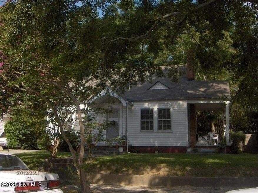 202 South Summit Street