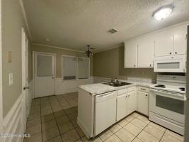 featured image of 1105 Grovemont Drive #C5