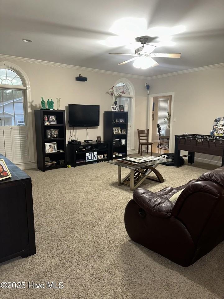 801 Sawmill Lndg - Photo 6 of 14