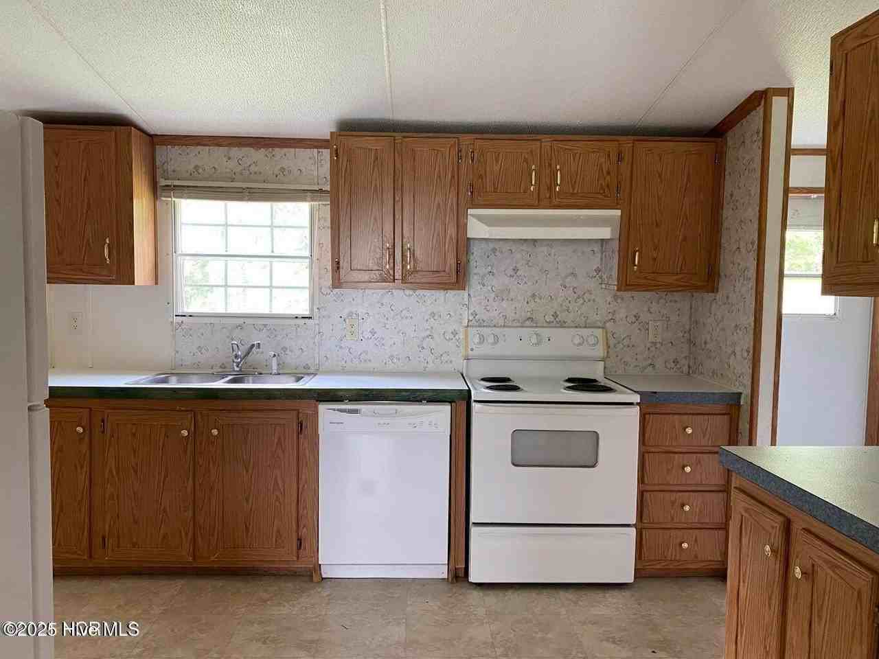 179 Aberdeen Ln - Photo 5 of 15