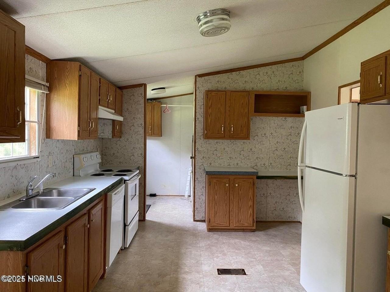 179 Aberdeen Ln - Photo 6 of 15