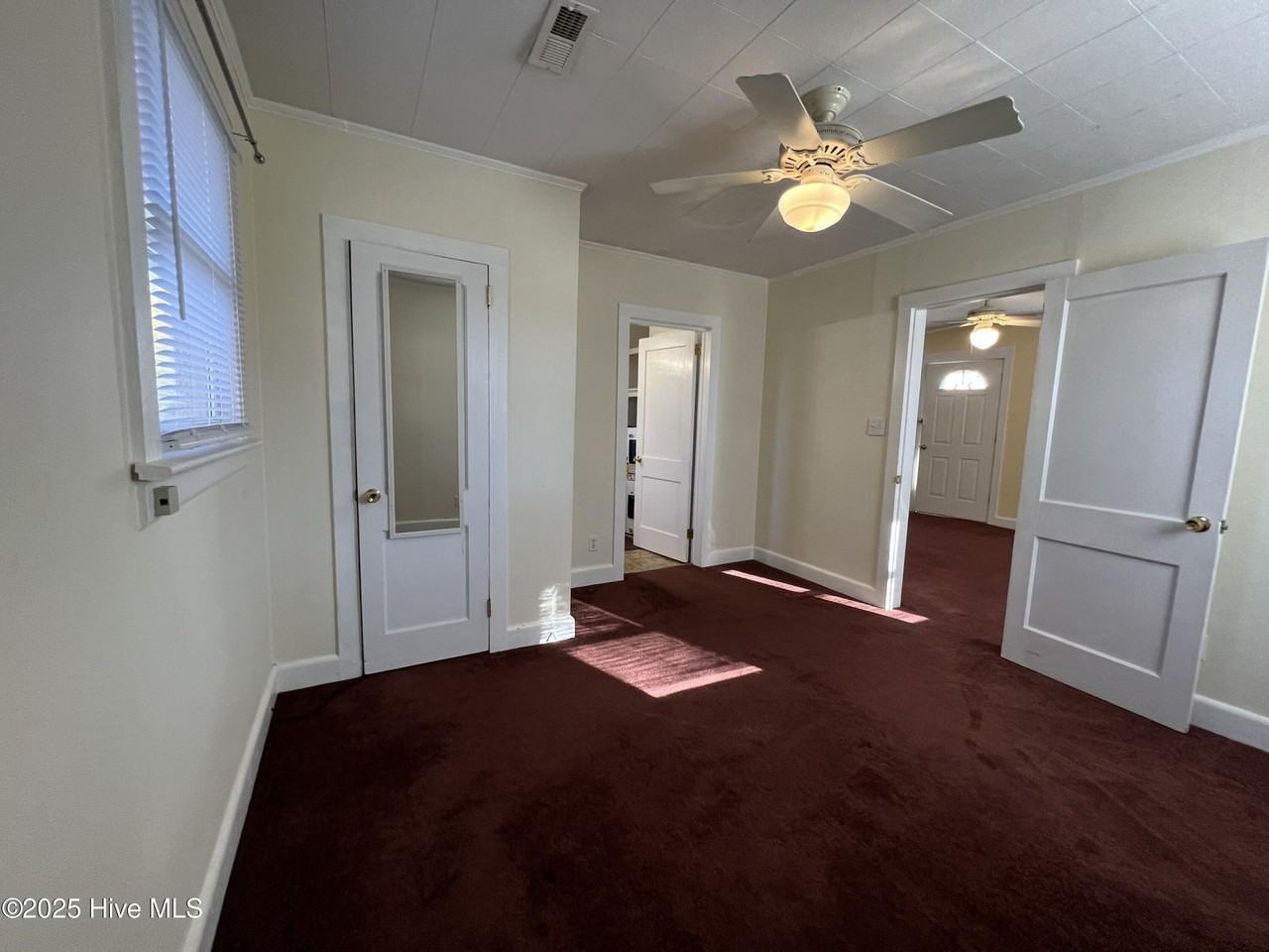 204A Woodland St - Photo 5 of 7