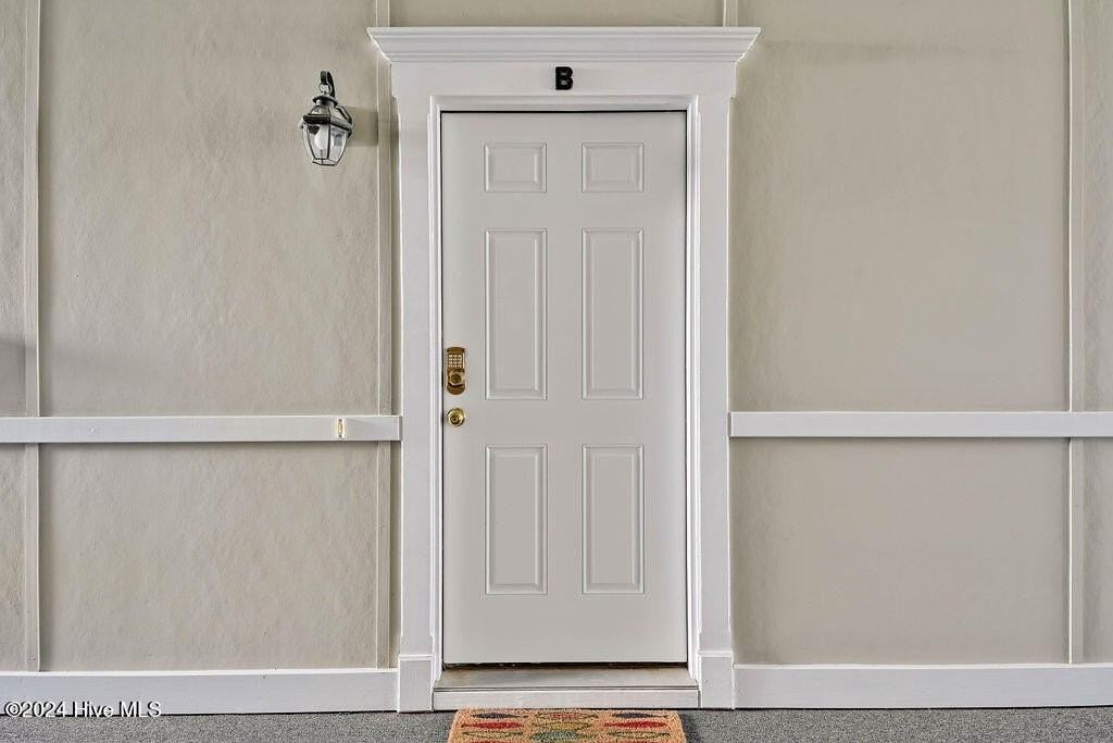 612 W Brown St Apt B #B - Photo 4 of 50