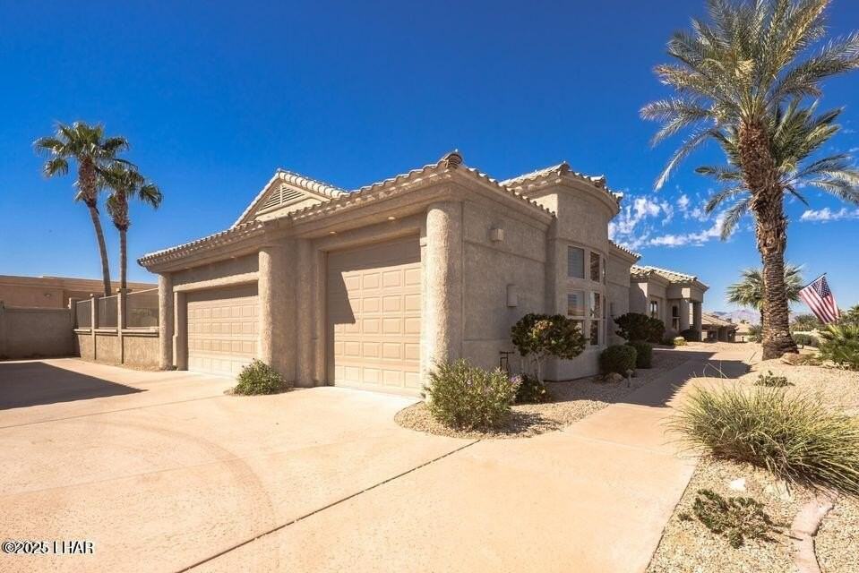 2190 Palmer Dr - Photo 2 of 32