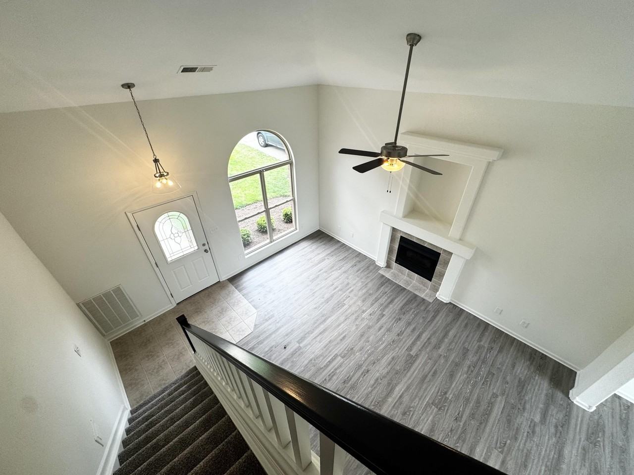 409 Ella Rae Ln - Photo 2 of 43