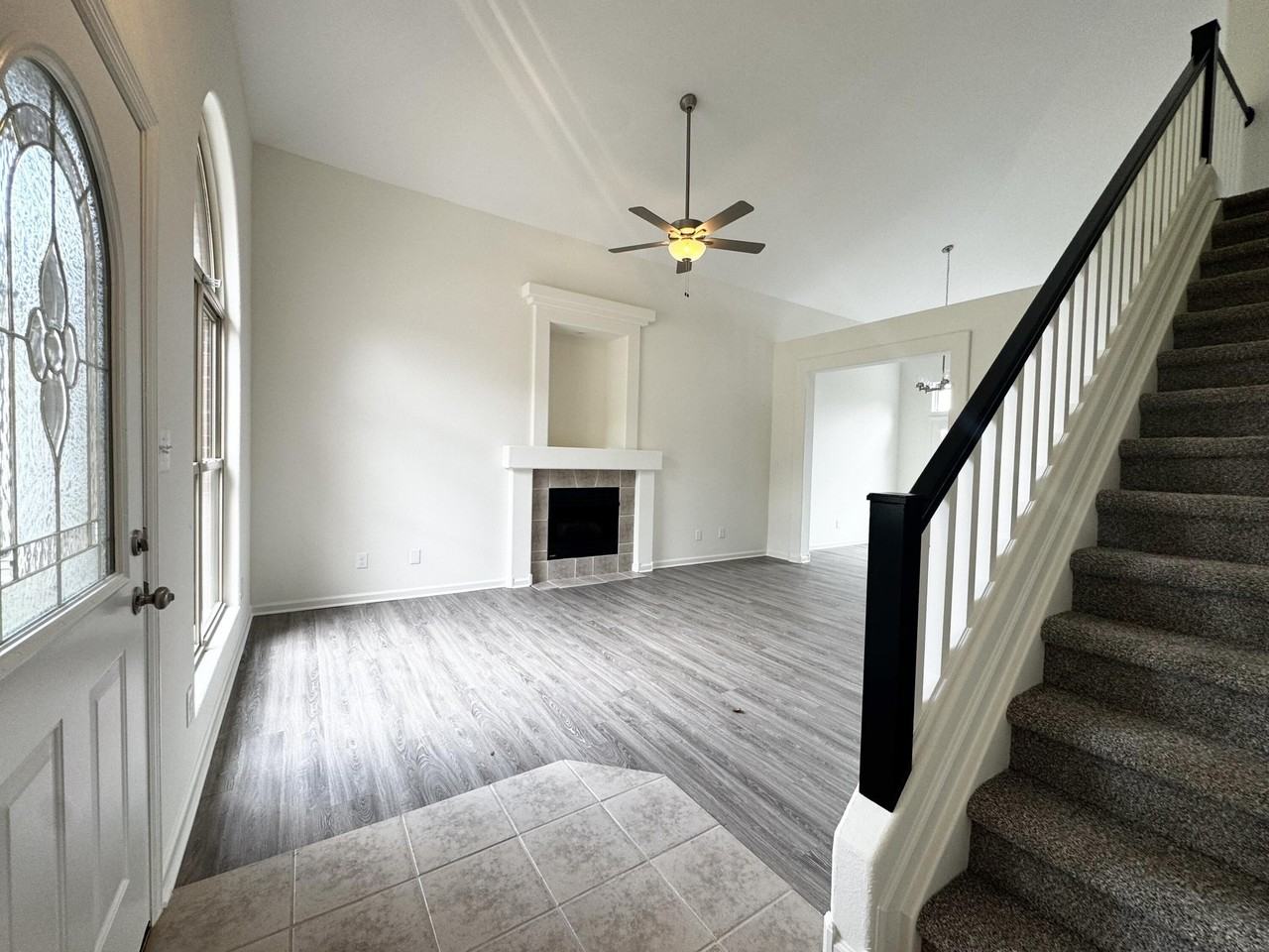 409 Ella Rae Ln - Photo 3 of 43