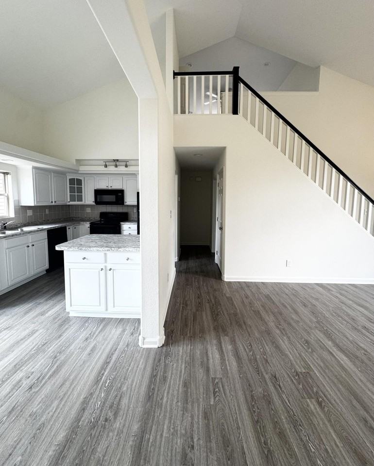 409 Ella Rae Ln - Photo 7 of 43