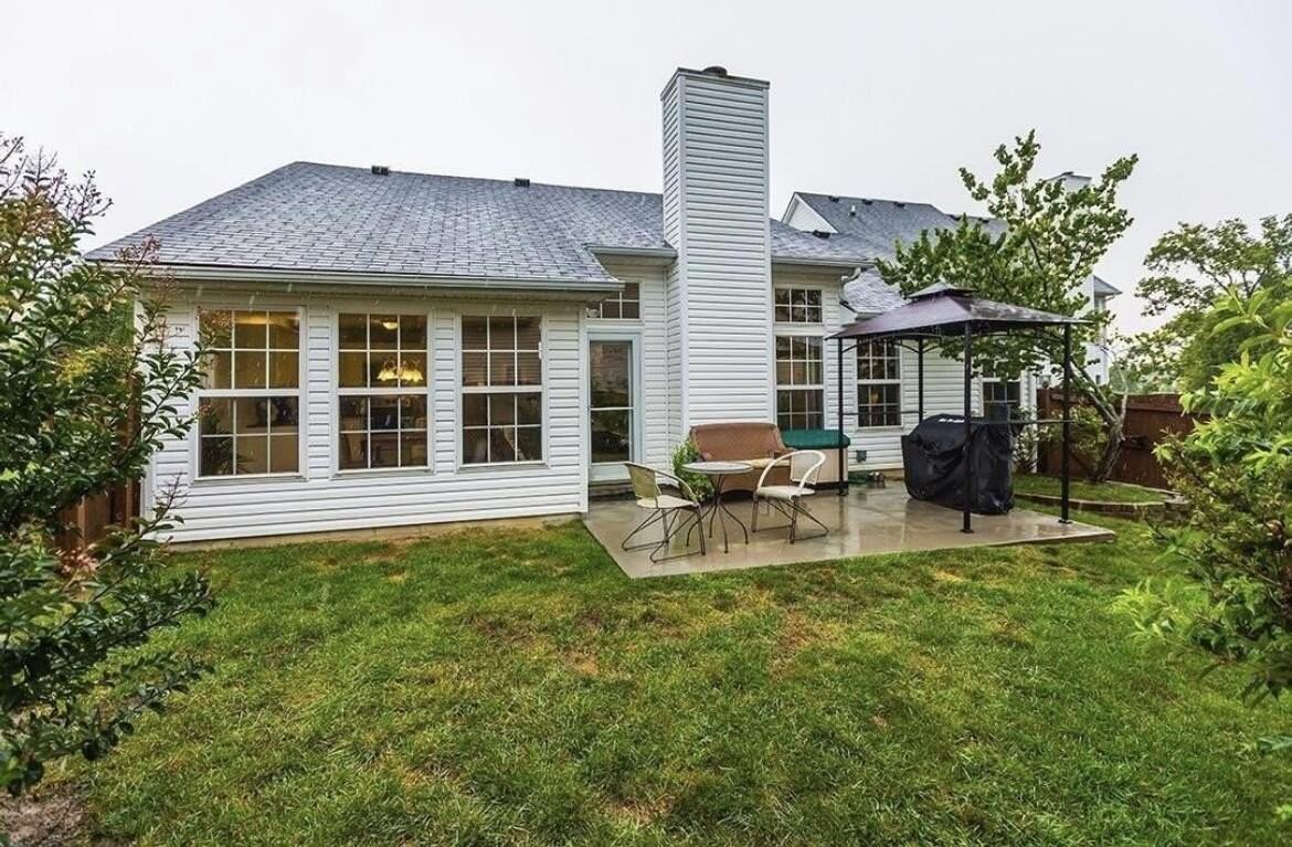 4405 Lotus Lane - Photo 2 of 12