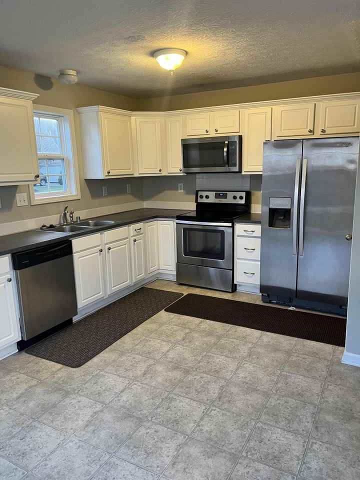 4405 Lotus Lane - Photo 6 of 12