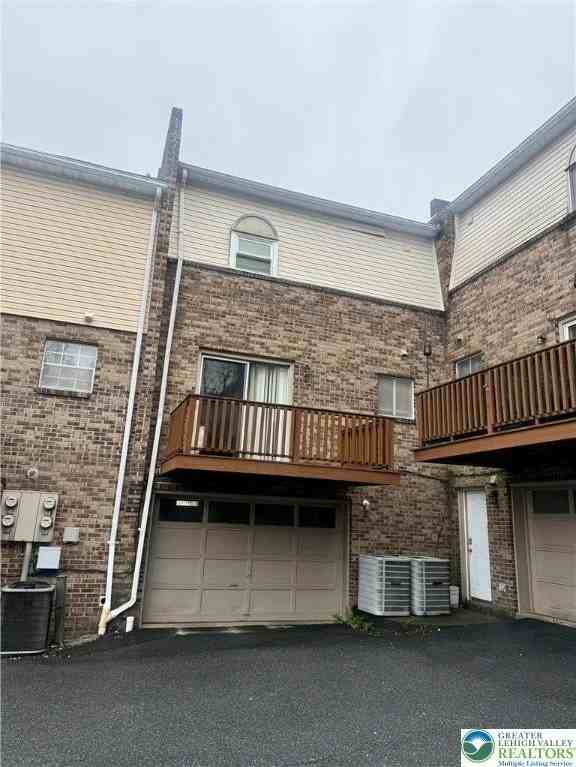 630 Greene Ct - Photo 2 of 13