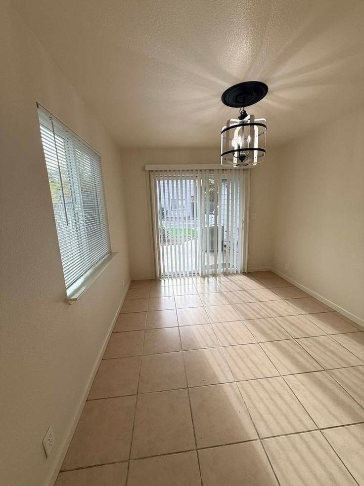 0616 - 2909 Godman - Photo 3 of 6