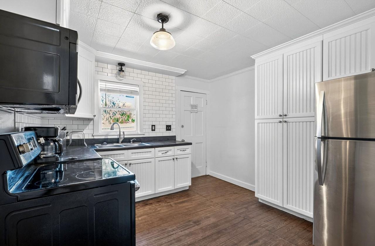 20th St Nw - Photo 3 of 6