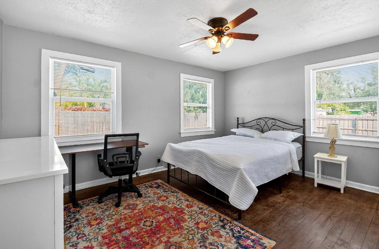 20th St Nw - Photo 5 of 6