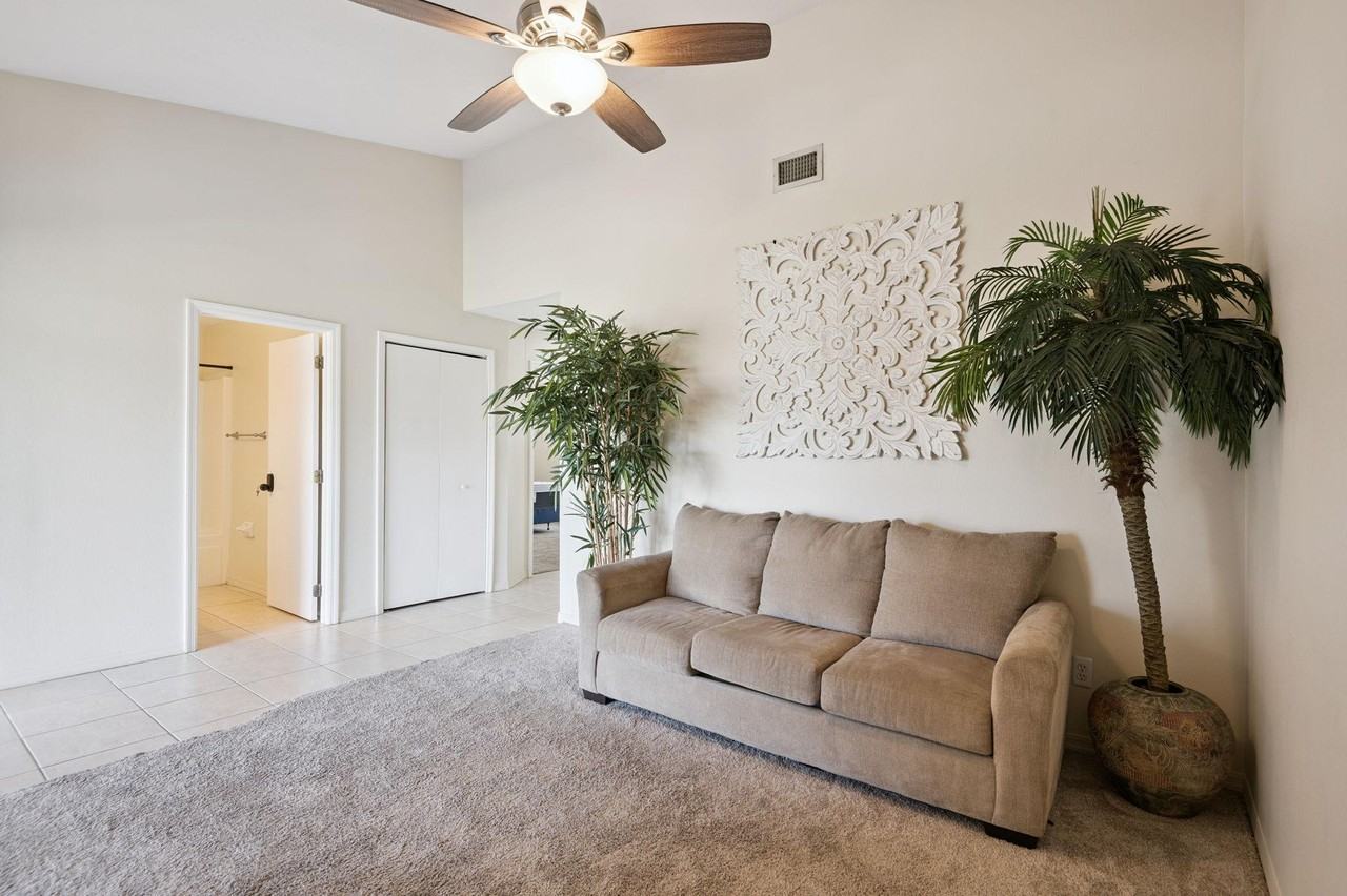 Foxwood Dr - Photo 4 of 12