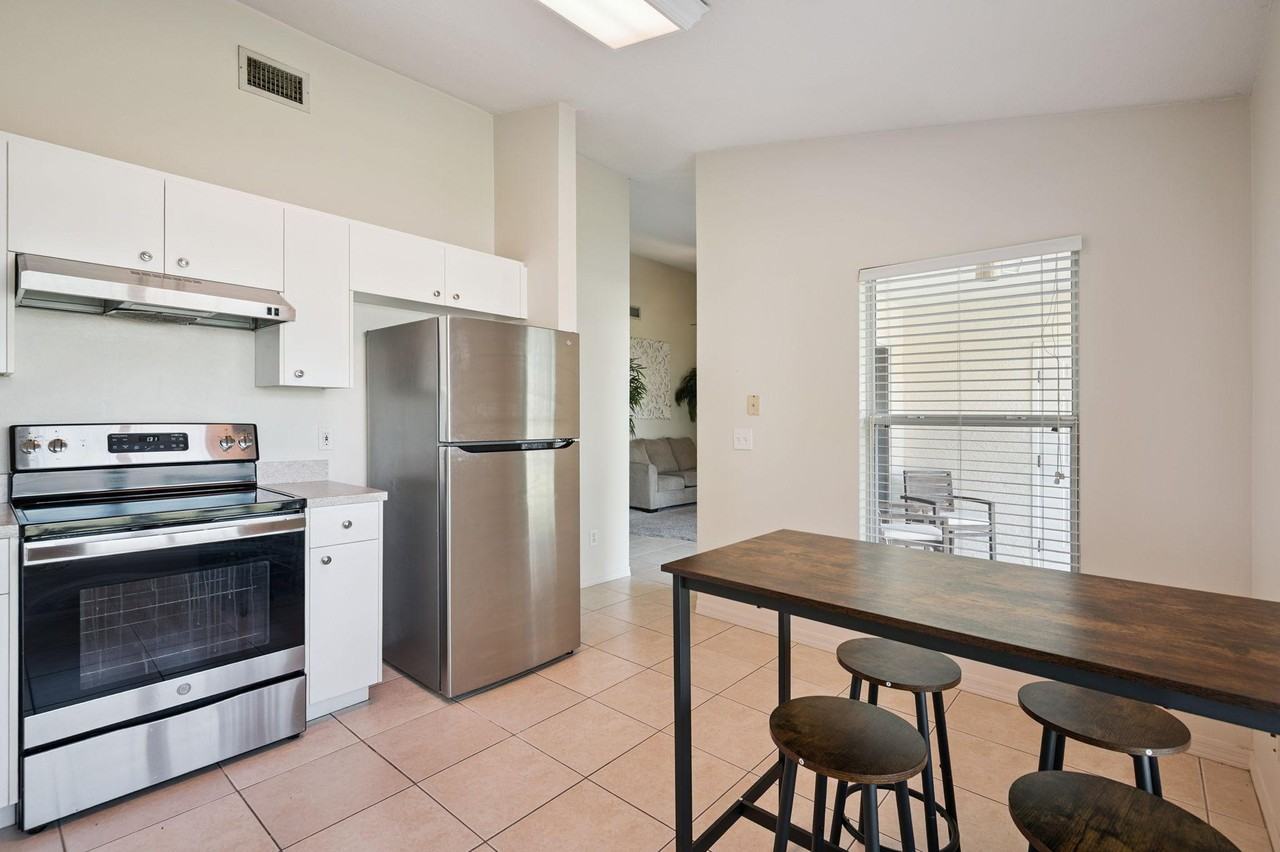 Foxwood Dr - Photo 6 of 12