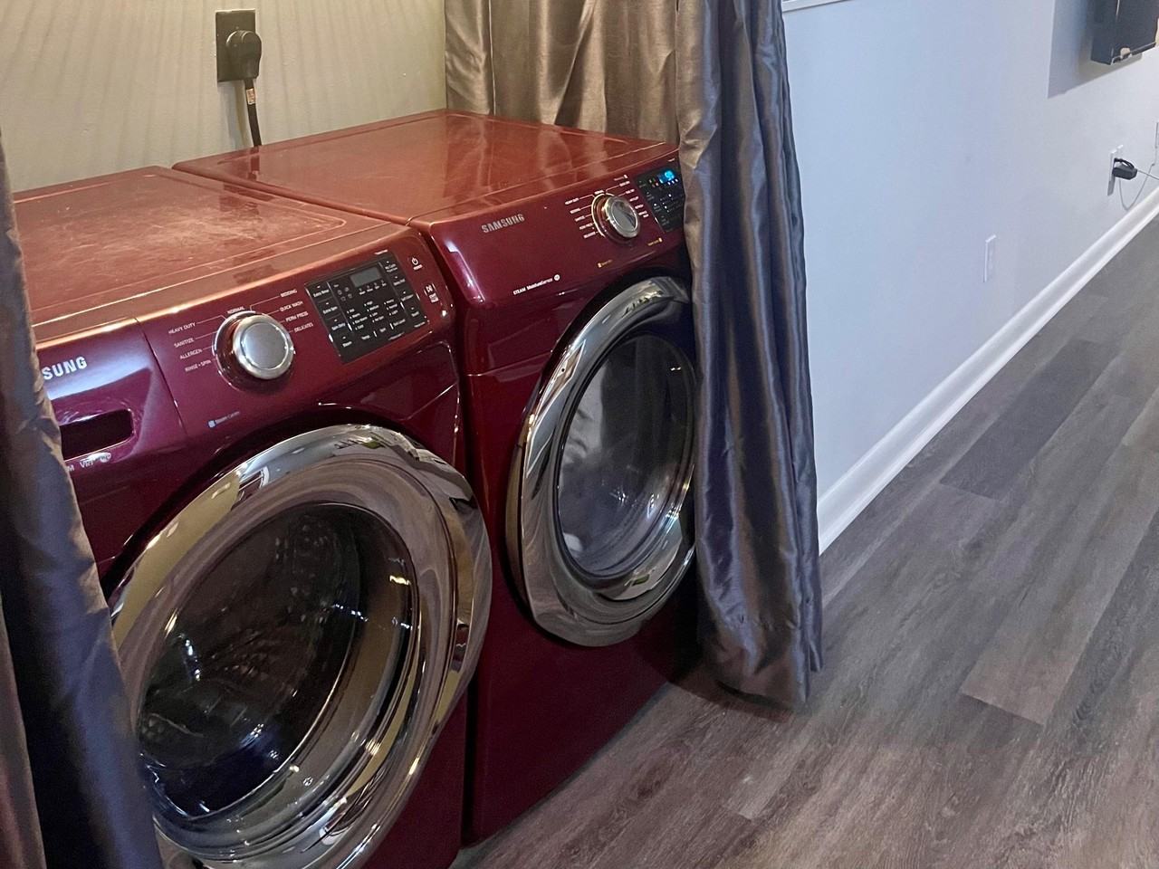 University Ct - Photo 3 of 21