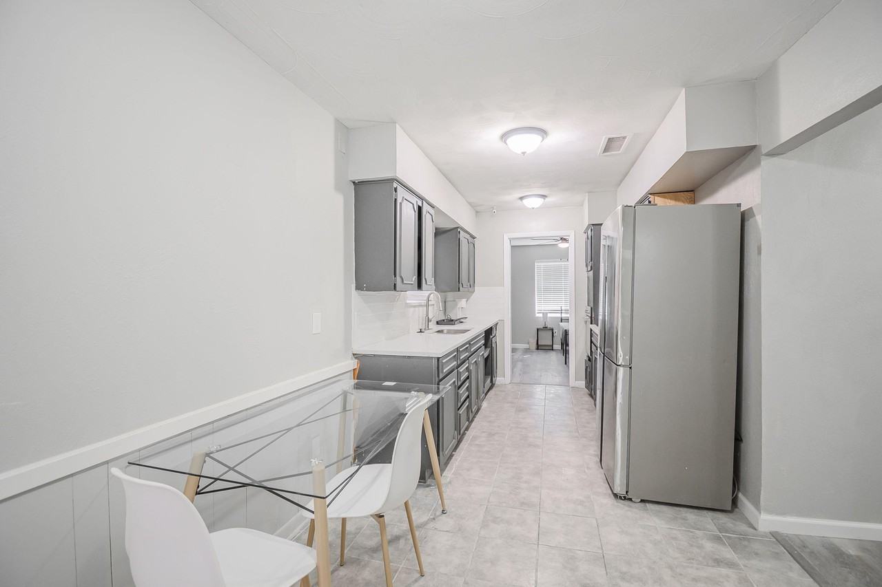 King Cole Dr - Photo 3 of 8