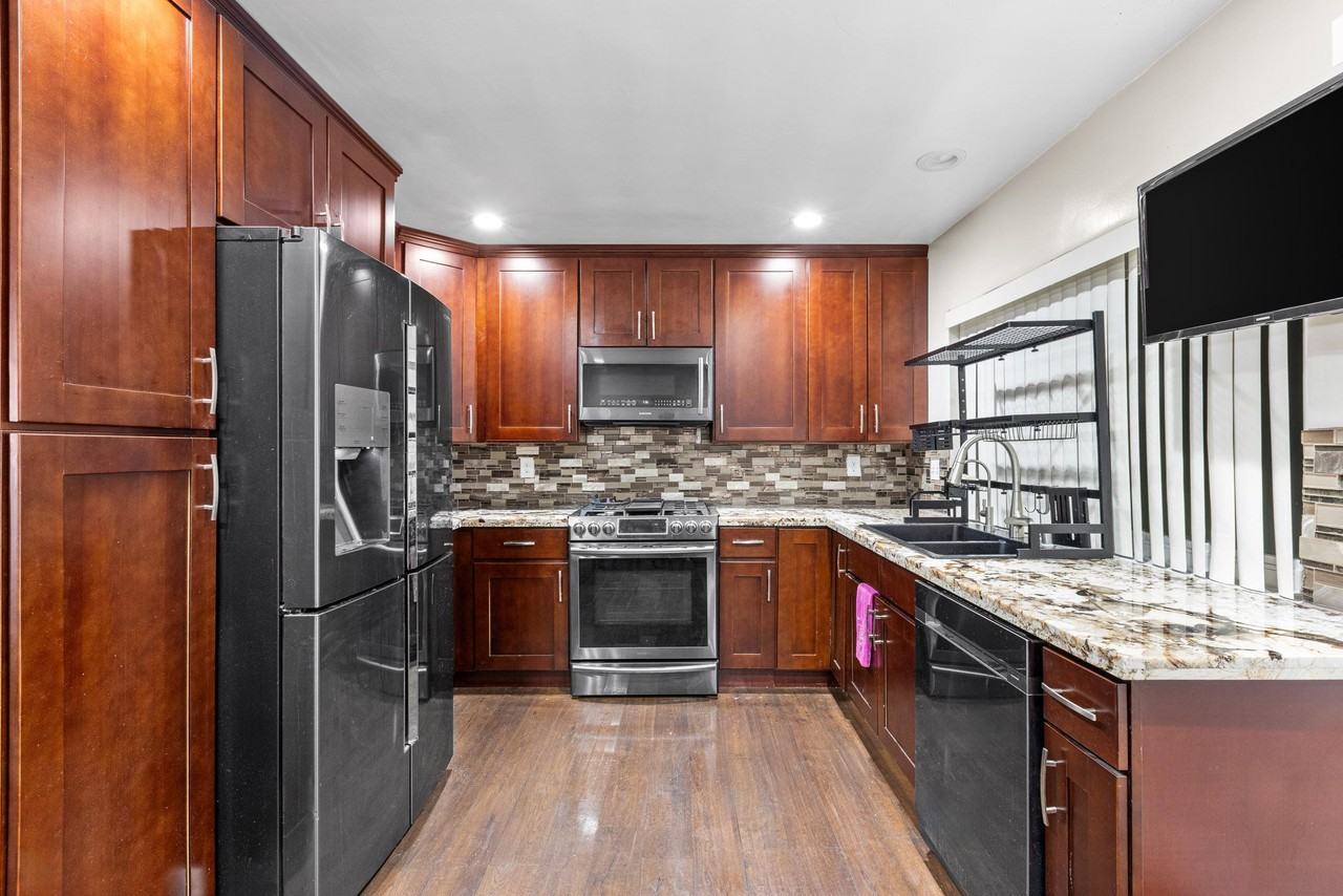 Oneida St - Photo 5 of 19