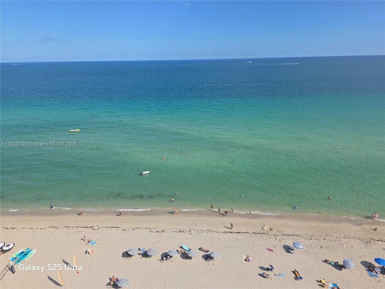 3725 South Ocean Drive #1401 - Photo 5 of 35