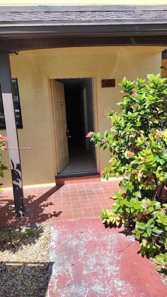 1151 Ne 210th Ter #1151 - Photo 4 of 13