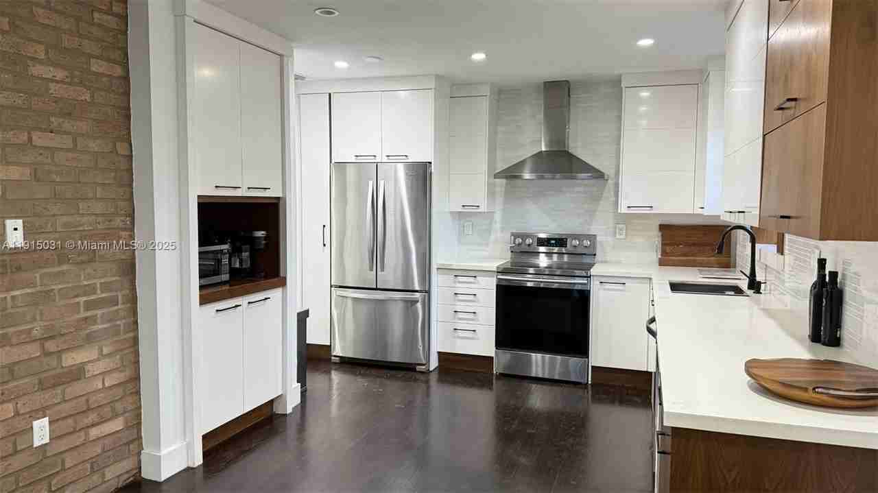 1541 Garcia Ave - Photo 4 of 23