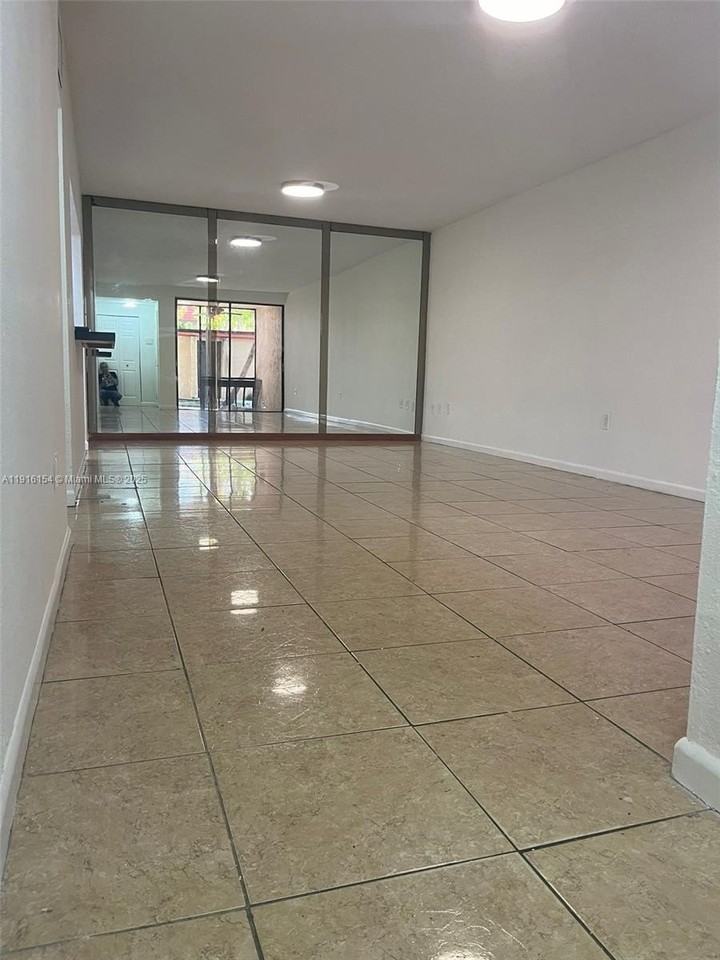 800 Ne 199th St #106D - Photo 3 of 20